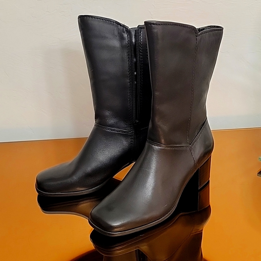 Women's Leather Size 7.5 Easy Spirit  Boots